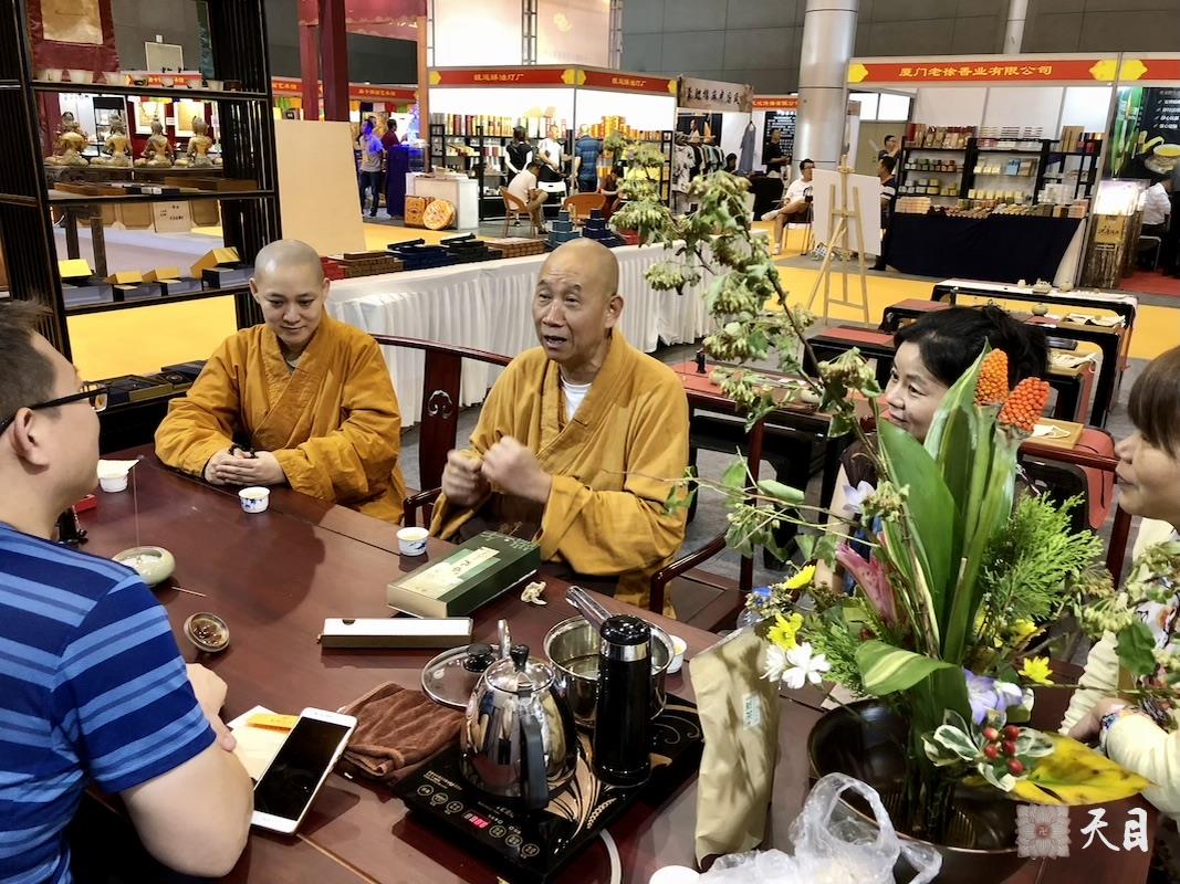 20180622圣观法师带领果实法师等弟子参加西安佛教文化博览会4