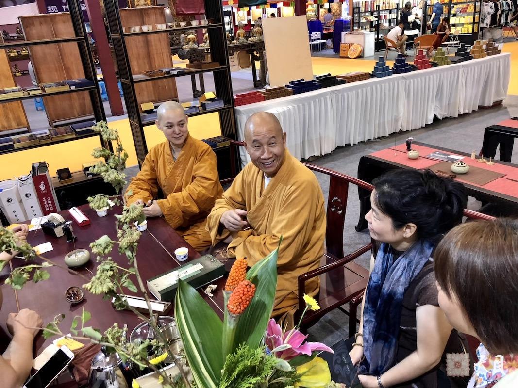 20180622圣观法师带领果实法师等弟子参加西安佛教文化博览会4