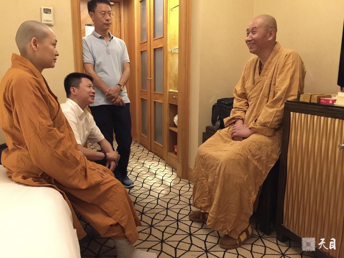 20180517果实法师领众与恩师圣观法师团聚于西安喜来登2