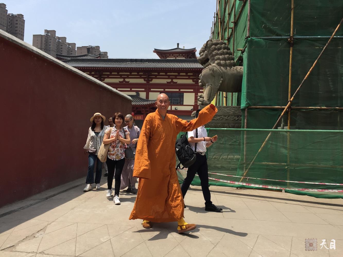20180518圣观法师带领果实法师等弟子在西安密宗祖庭大兴善寺参学1