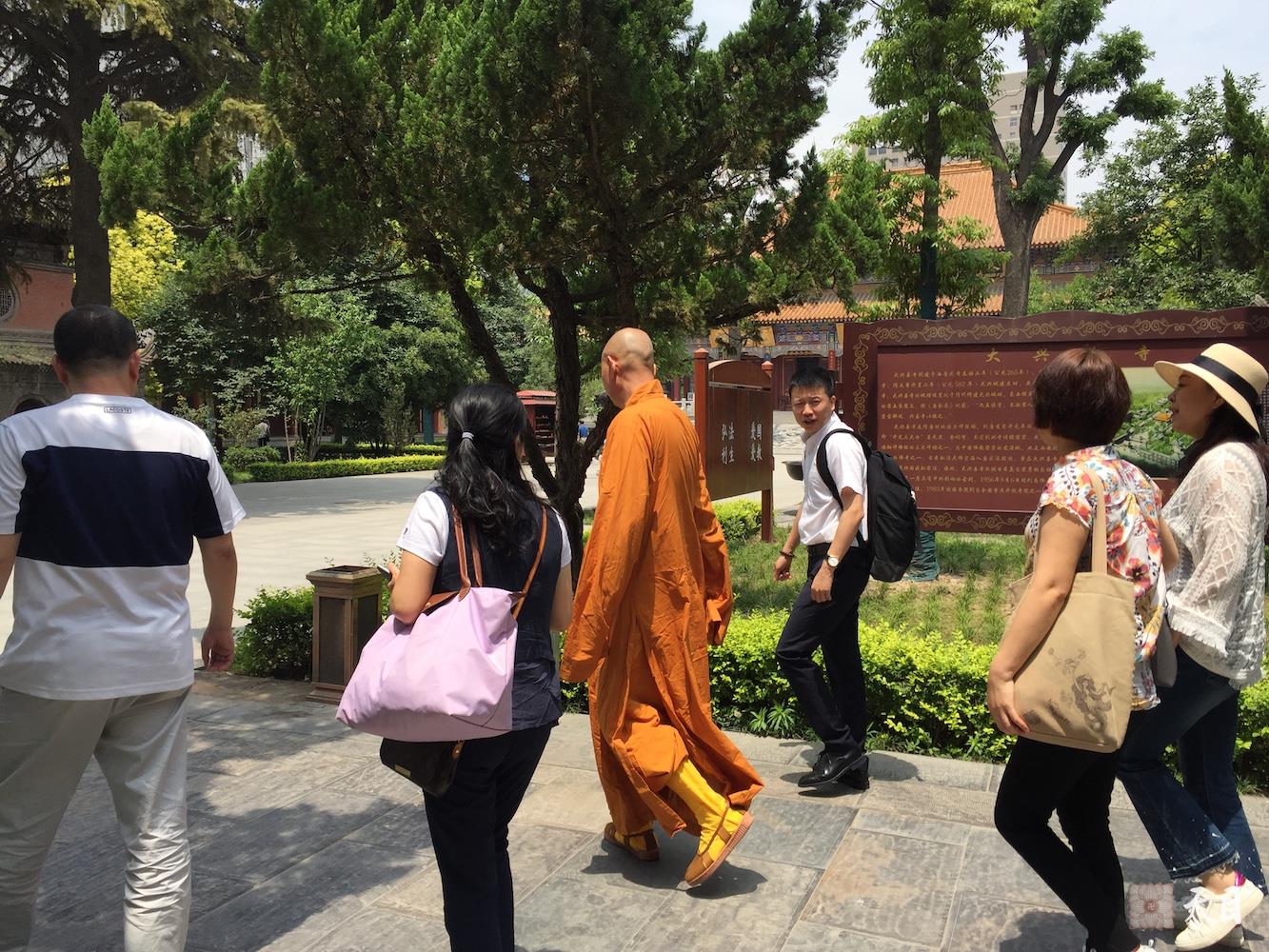 20180518圣观法师带领果实法师等弟子在西安密宗祖庭大兴善寺参学1