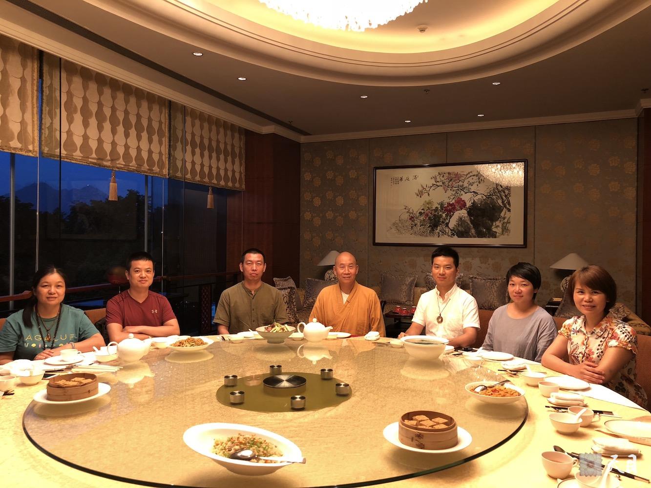 20180628圣观法师带领果实法师在温州应常礼居士供养温州香格里拉香宫