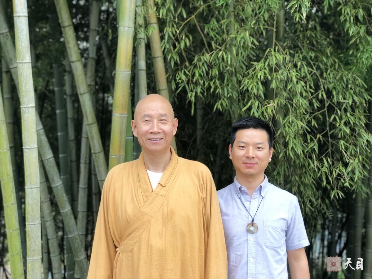 20180701圣观法师带领果实法师等弟子应宁德宗教局陈瑞扬局长邀请到福鼎磻溪茶山考察白茶3