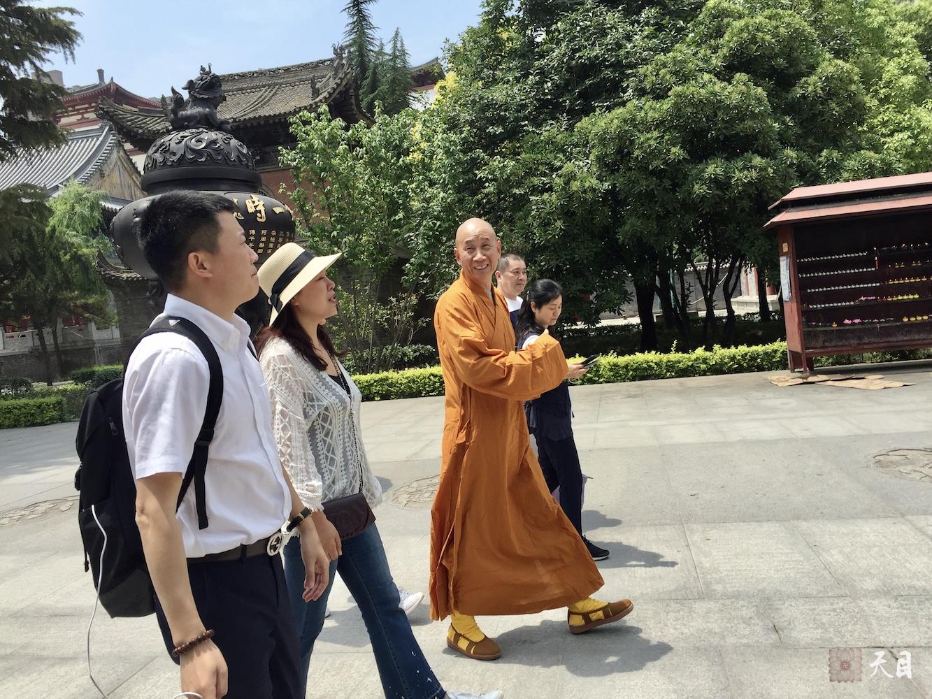 20180518圣观法师带领果实法师等弟子在西安密宗祖庭大兴善寺参学3