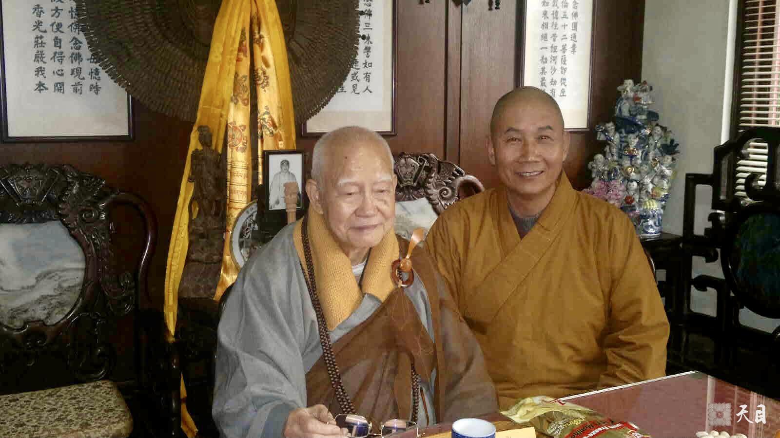 圣观法师亲近融灵长老在香港大屿山