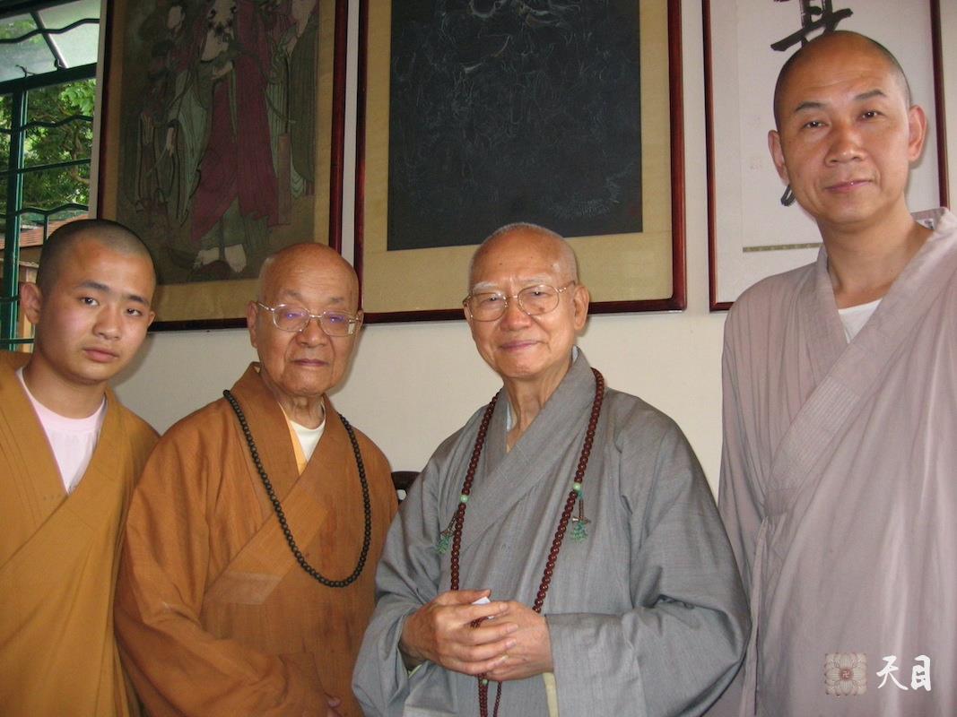 圣观法师亲近融灵长老在香港大屿山