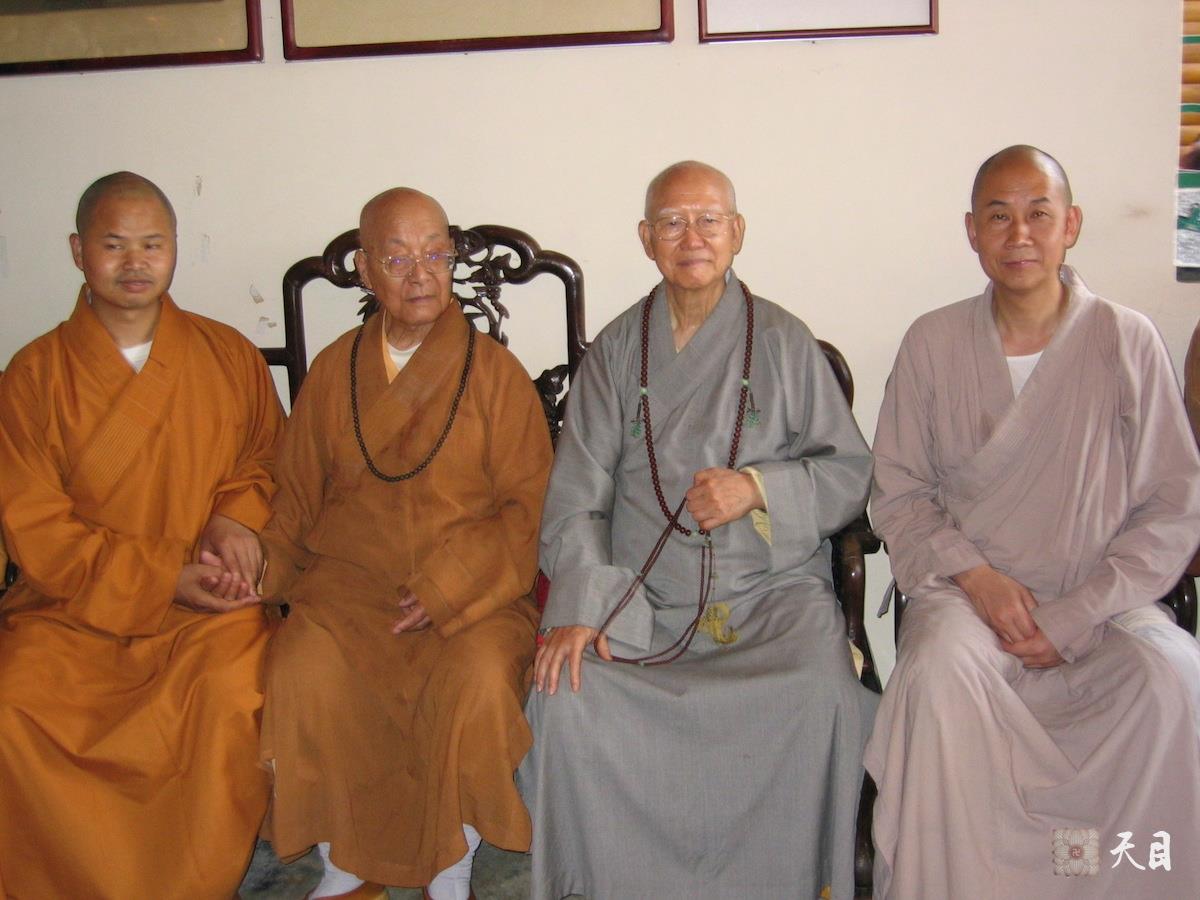 圣观法师亲近融灵长老在香港大屿山