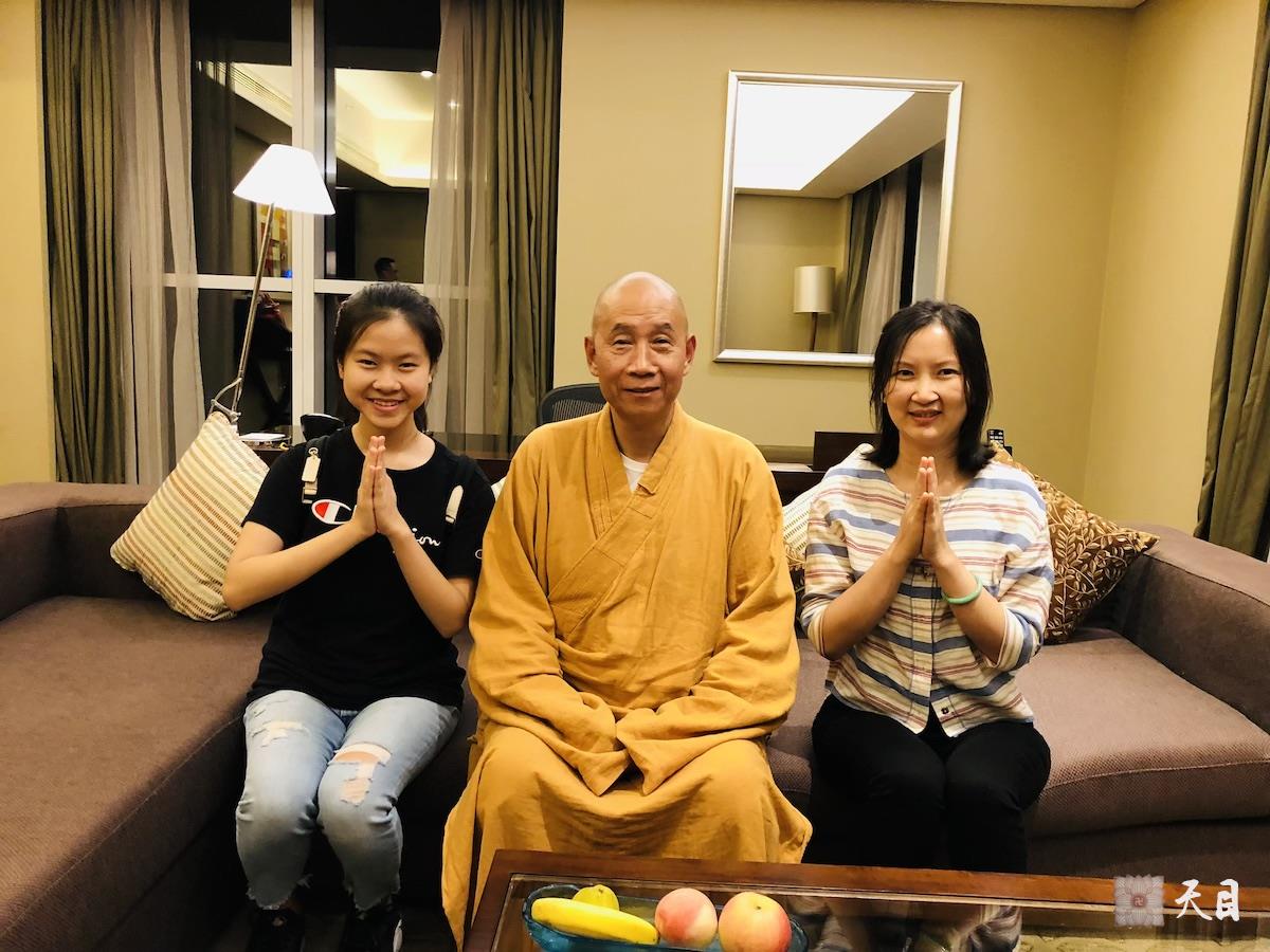 20180703圣观法师终于回到久等了圣观法师四年的广州弘法道场与果贞果静心一心敬心宁居士等弟子团聚于广州粤海喜来登2