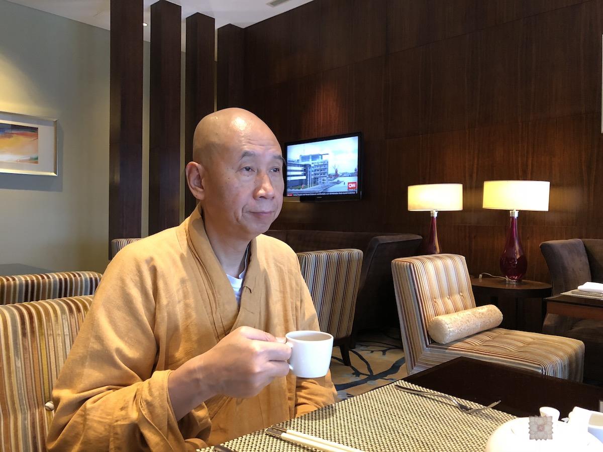 20180704圣观法师在广州粤海喜来登行政酒廊吃早餐