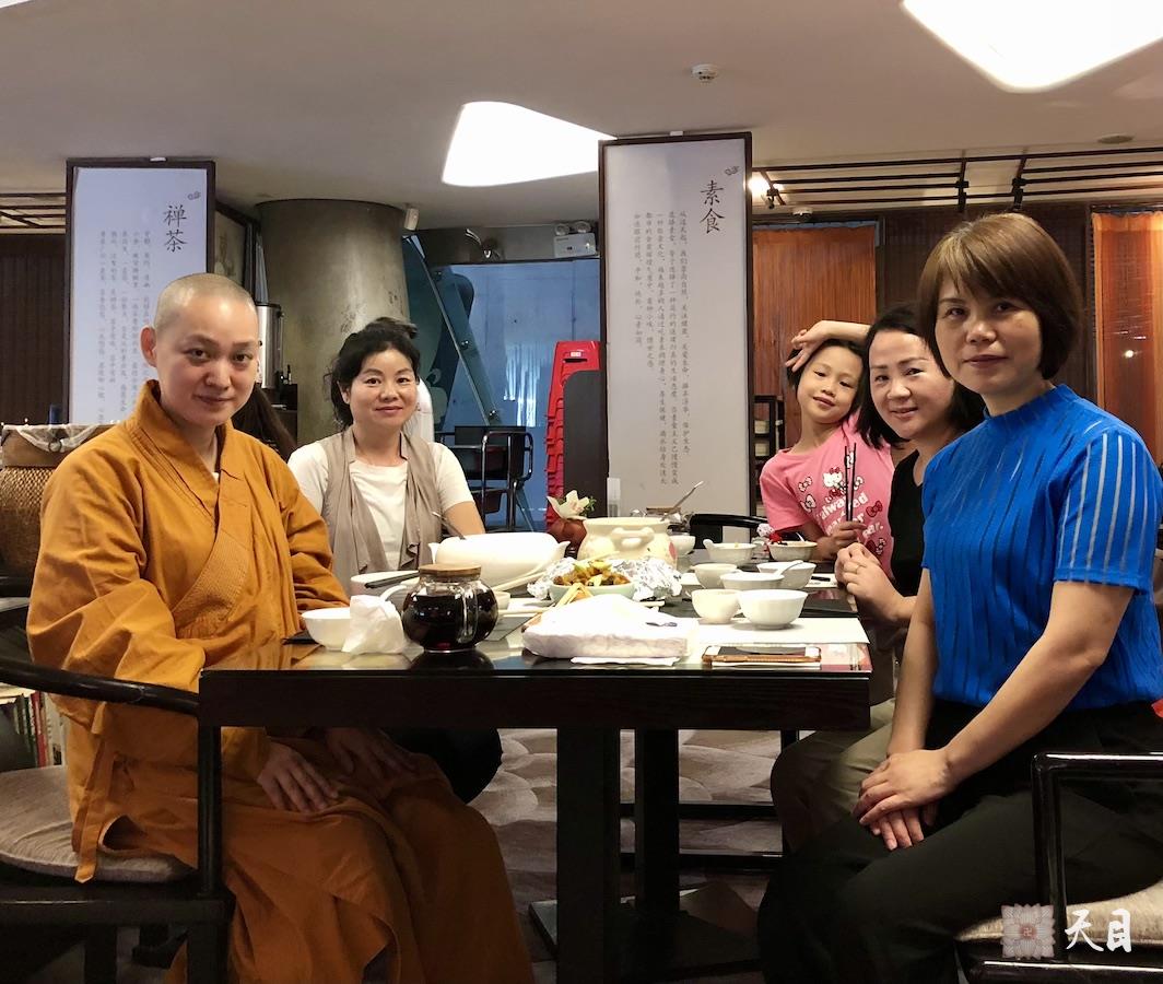 20180706果实法师应常芳居士供养广州滴水坊素食馆