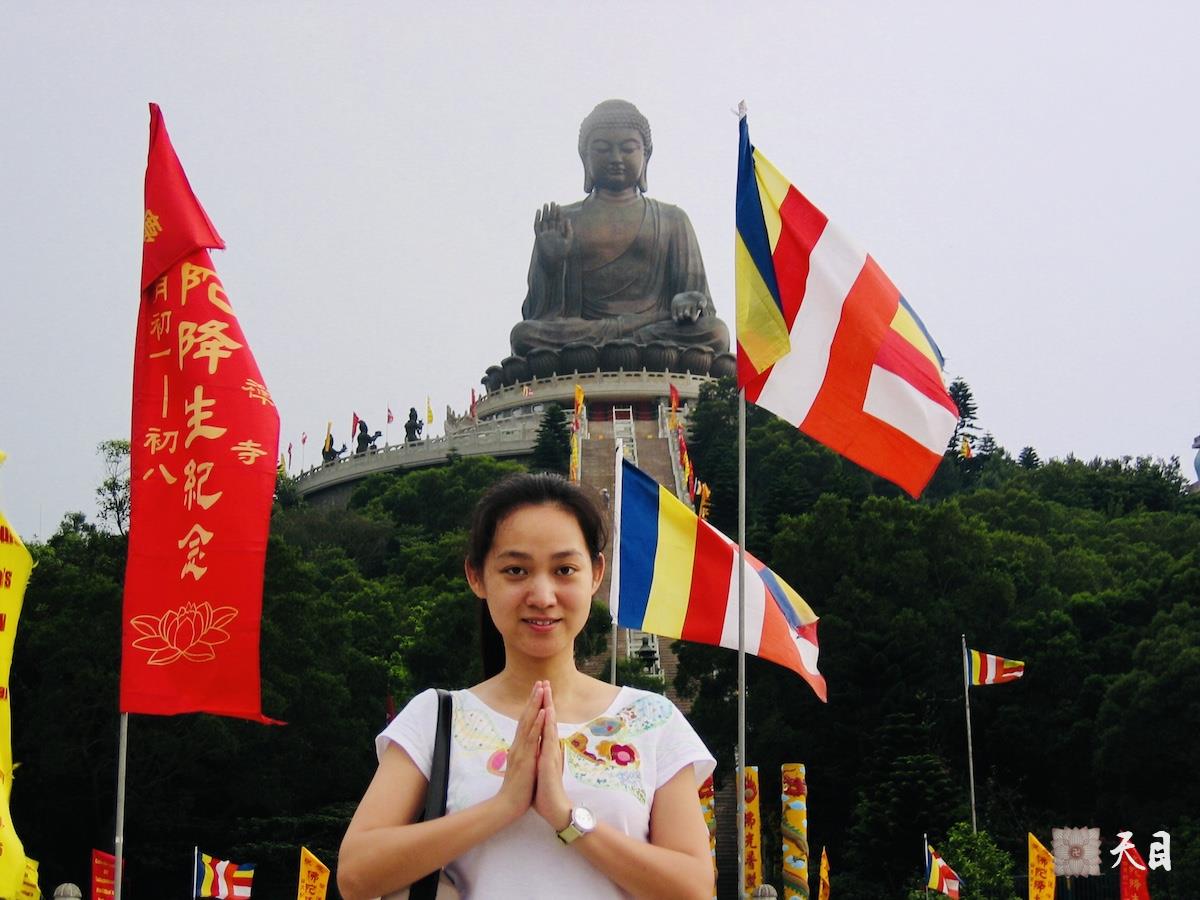 20060507果实（出家前的果实法师）居士跟随恩师圣观法师师公戒全长老在香港宝莲寺