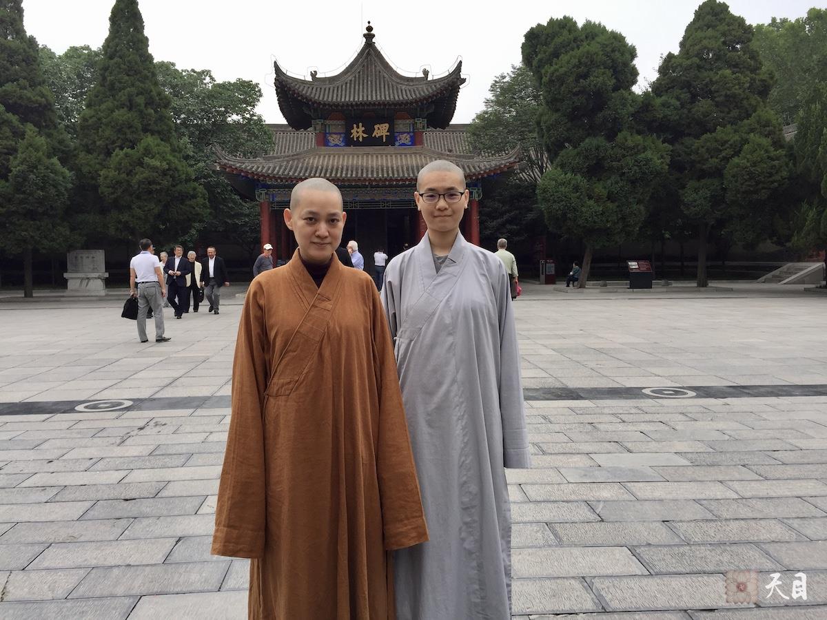 20180521果实法师领众跟随恩师圣观法师在西安碑林博物馆参学2