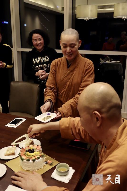 20191229圣观法师在广州粤海喜来登过生日4