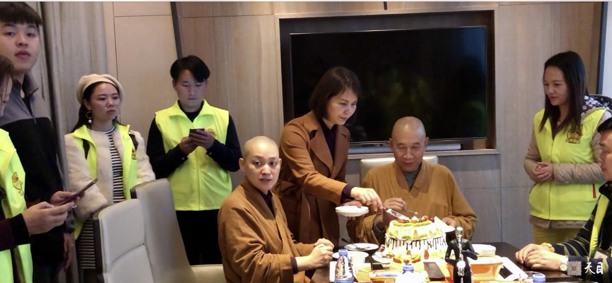 20181229圣观法师在海口万丽过生日4