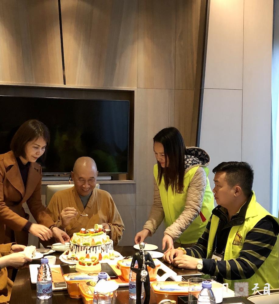 20181229圣观法师在海口万丽过生日4