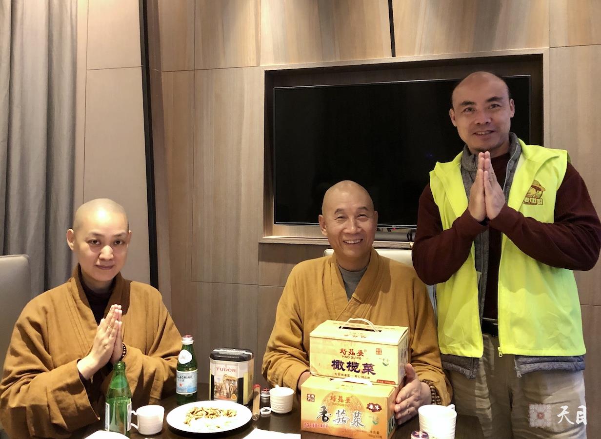 20181229圣观法师在海口万丽过生日5