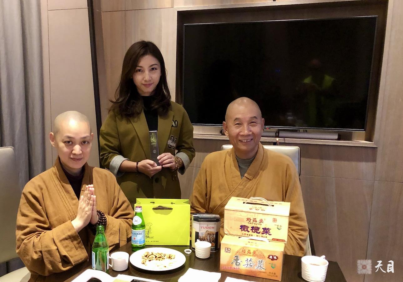 20181229圣观法师在海口万丽过生日5