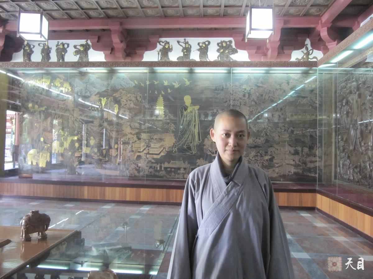 20110516果实法师在西安大慈恩寺参学瞻仰大雁塔