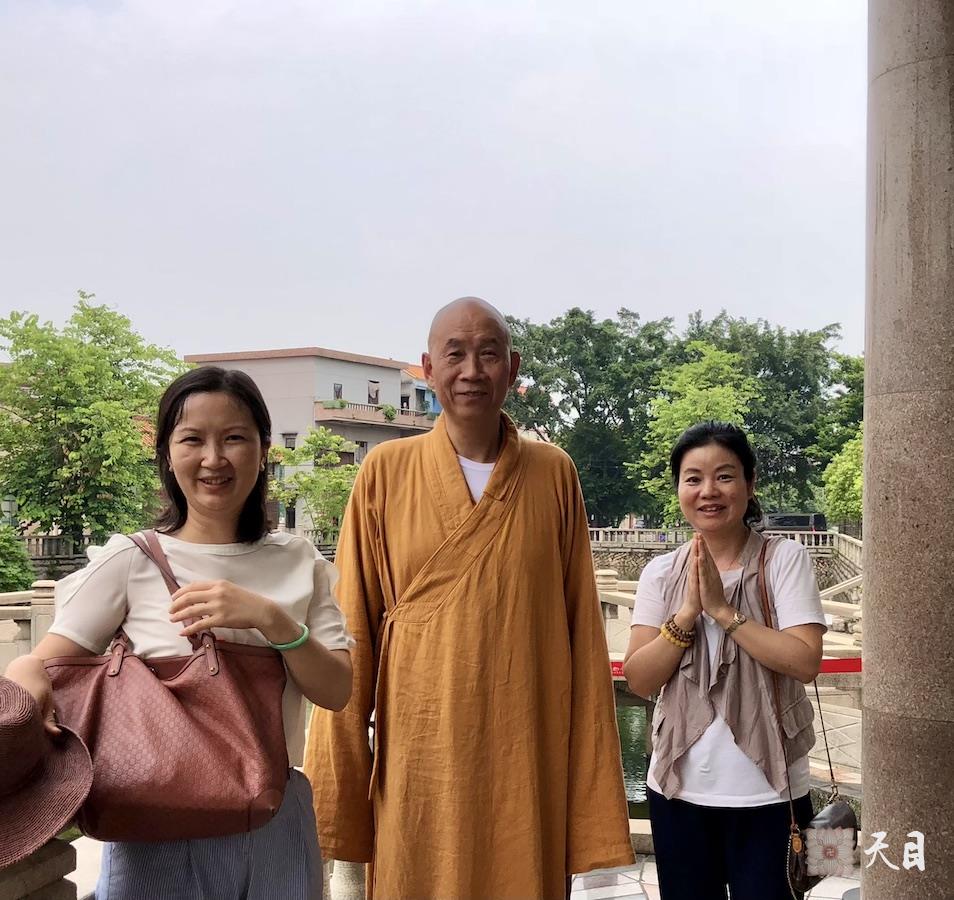 20180708果实法师领众跟随恩师圣观法师参观佛山南海丹灶的康有为故居2