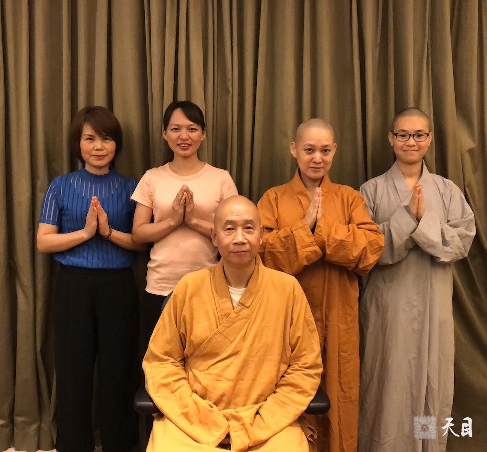 20180715果实法师跟随恩师圣观法师在广州粤海喜来登接见来自深圳的常云居士