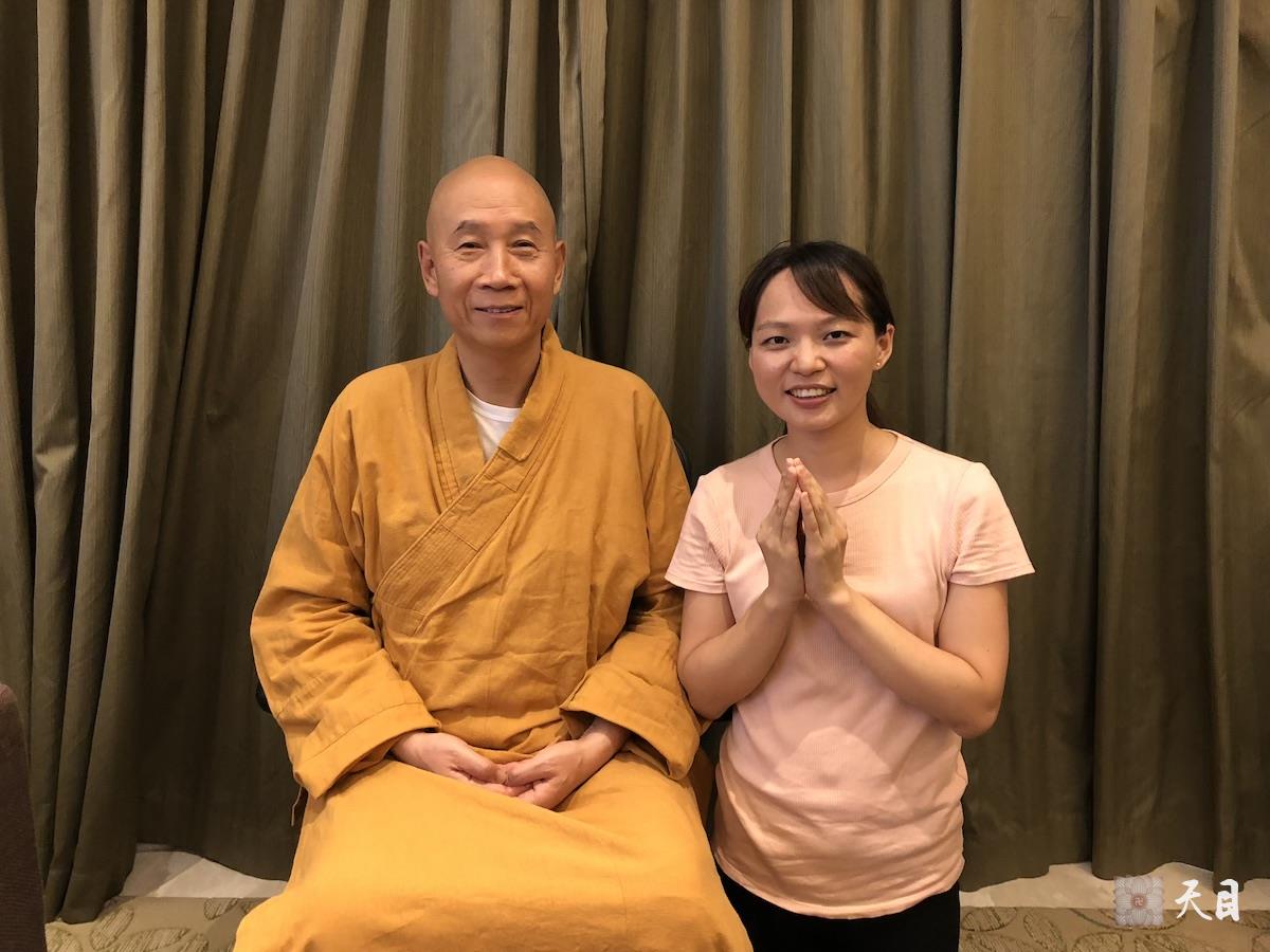 20180715圣观法师带领果实法师在广州粤海喜来登接见来自深圳的常云居士1