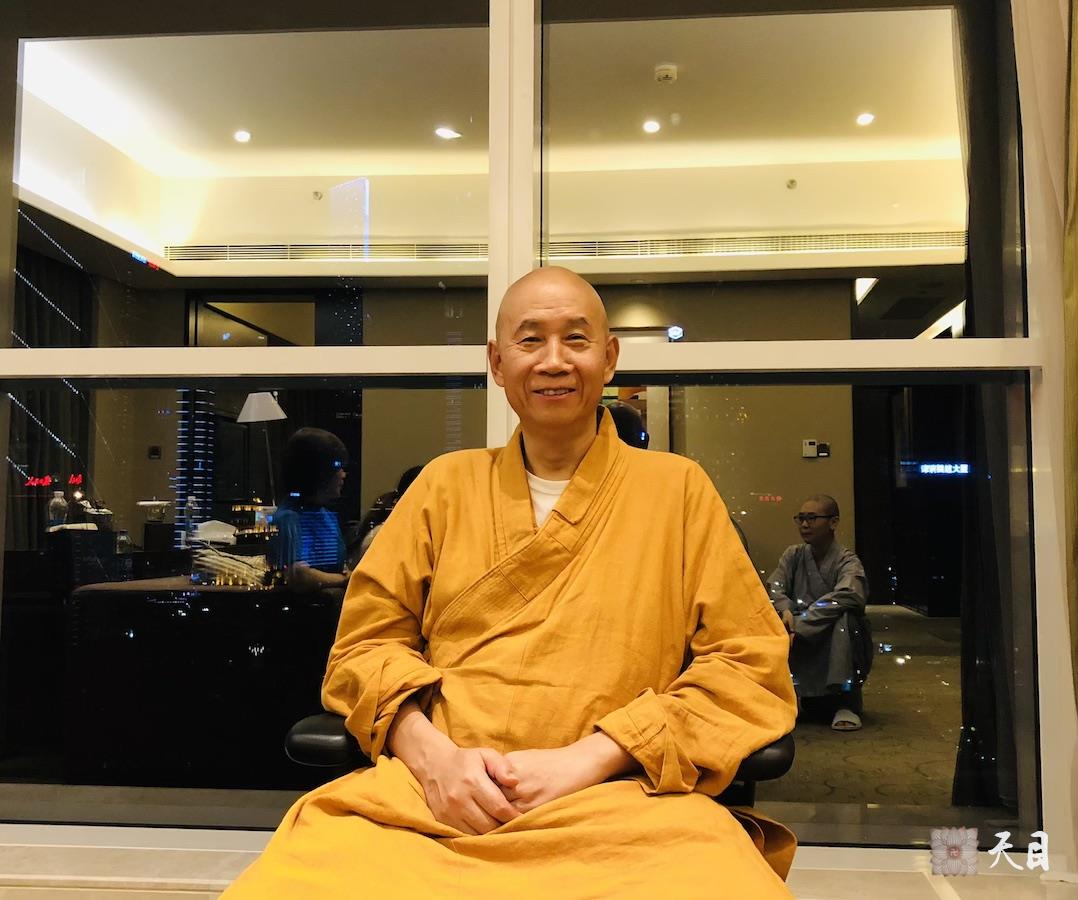 20180715圣观法师带领果实法师在广州粤海喜来登接见来自深圳的常云居士3