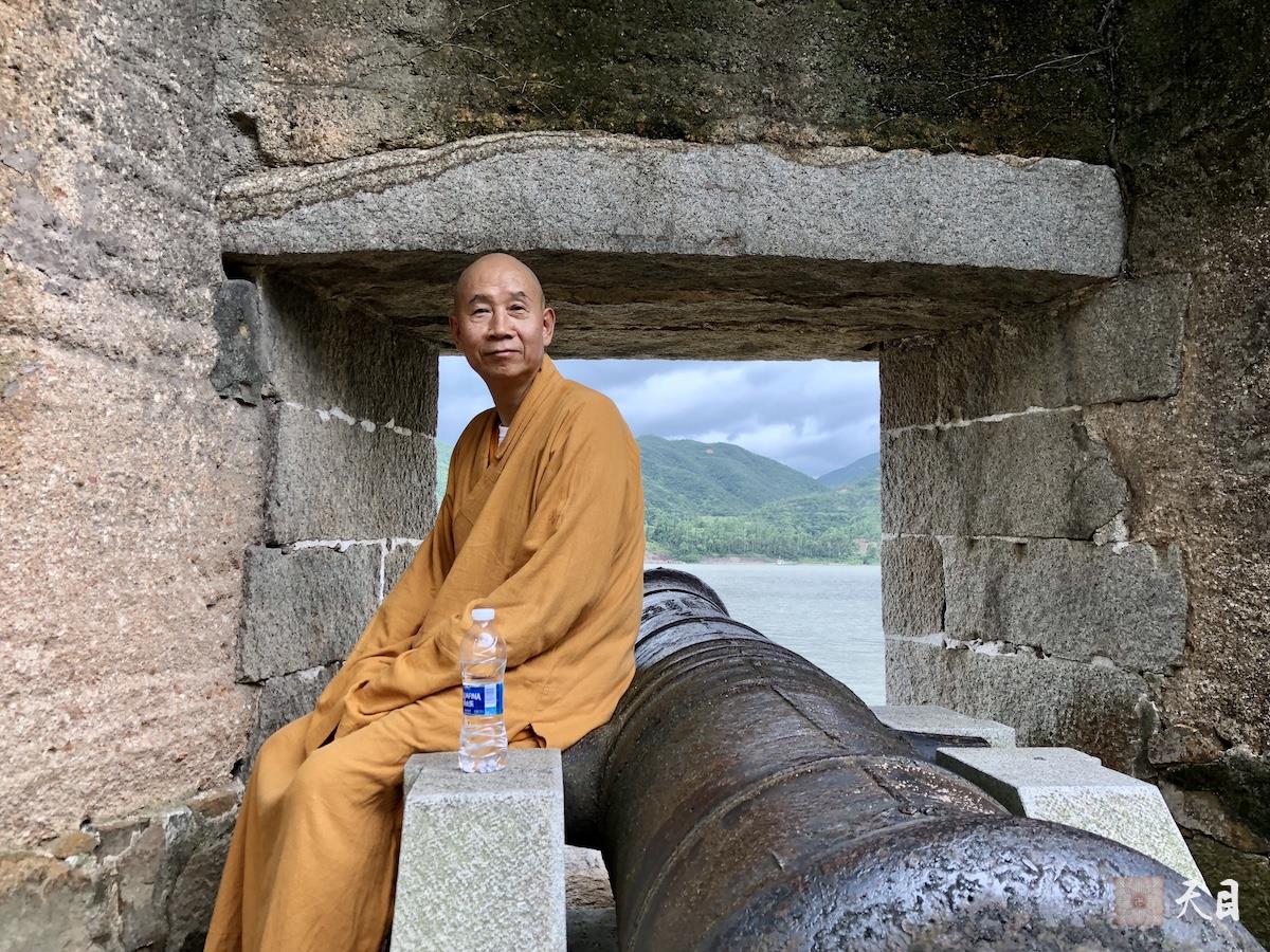 20180718圣观法师带领果贞心平大安居士参观新会崖山2