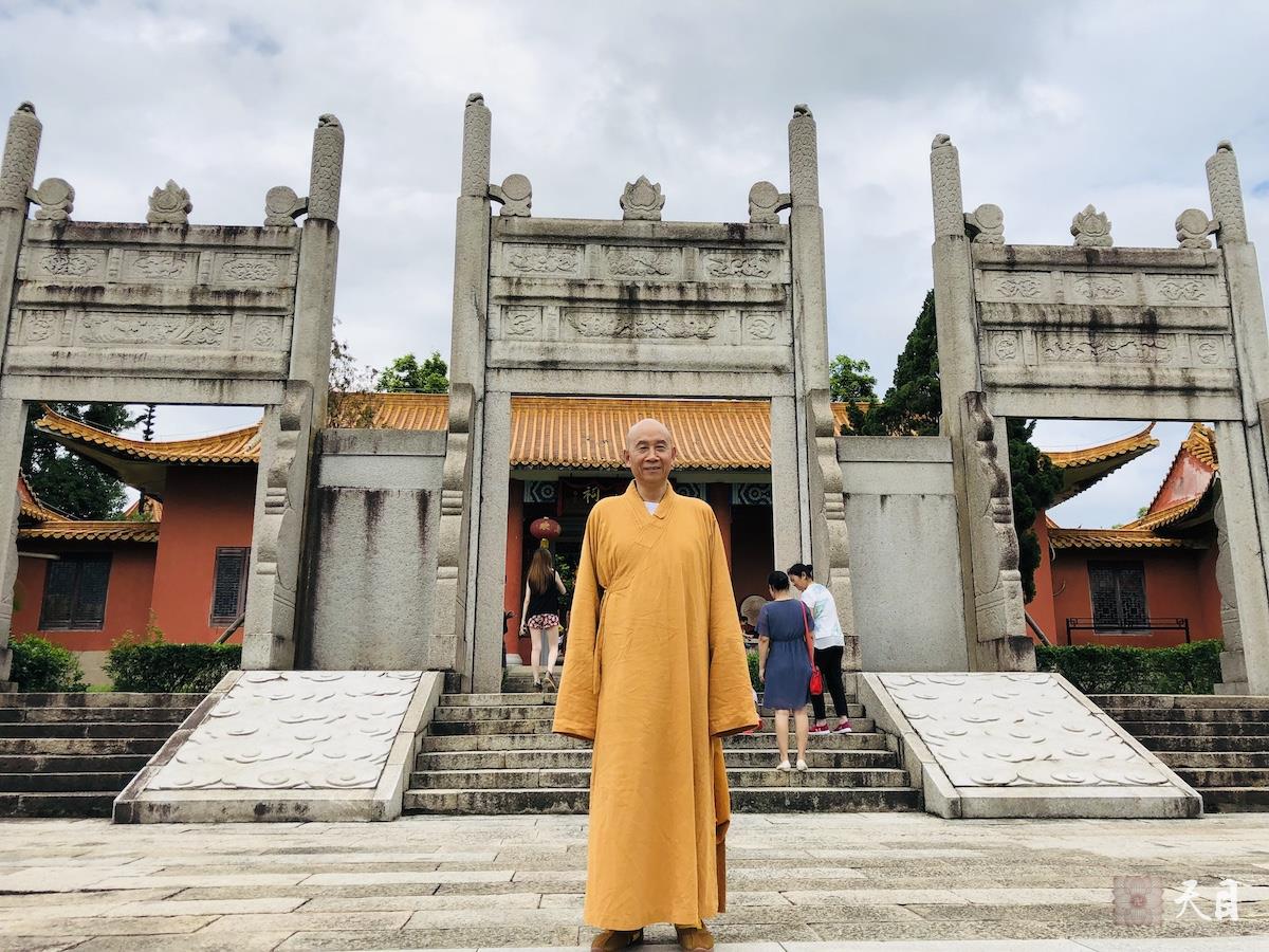 20180718圣观法师带领果贞心平大安居士参观新会崖山3