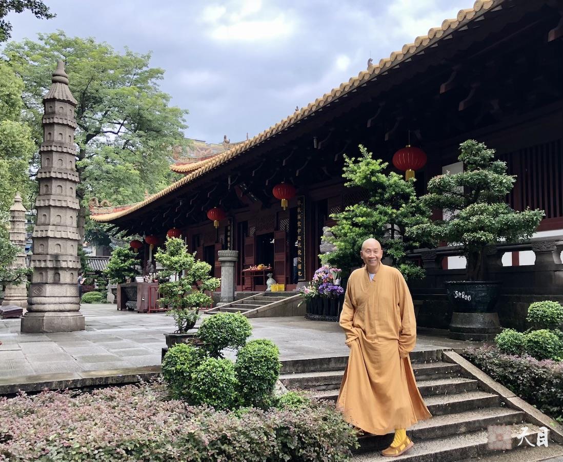 20180723圣观法师带领果实法师等弟子在广州光孝寺参学1