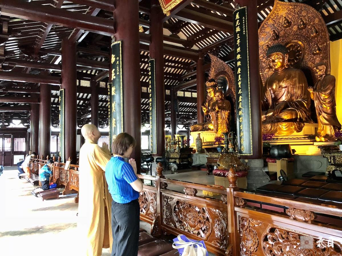 20180723圣观法师带领果实法师等弟子在广州光孝寺参学2