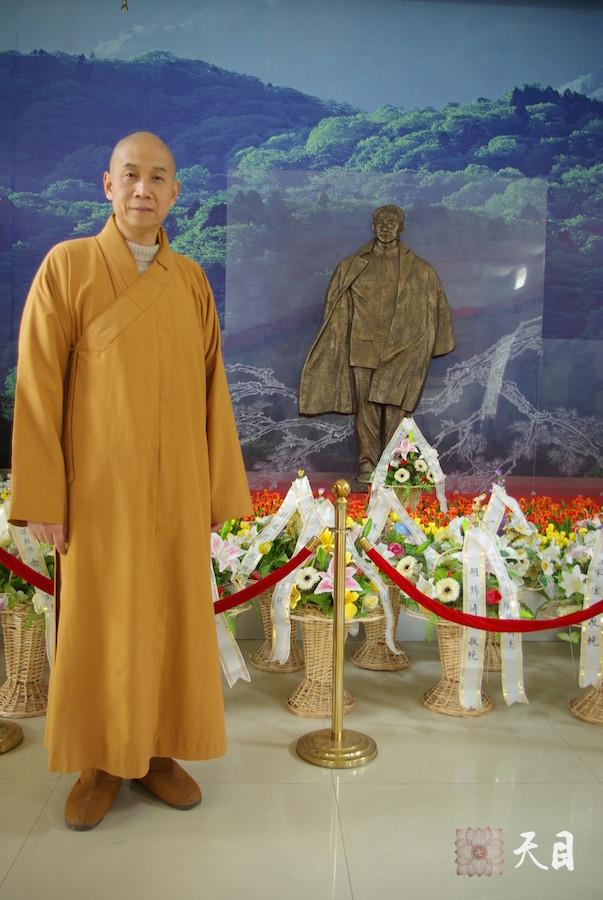 20090311圣观法师在江西共青城富华山胡耀邦陵园3