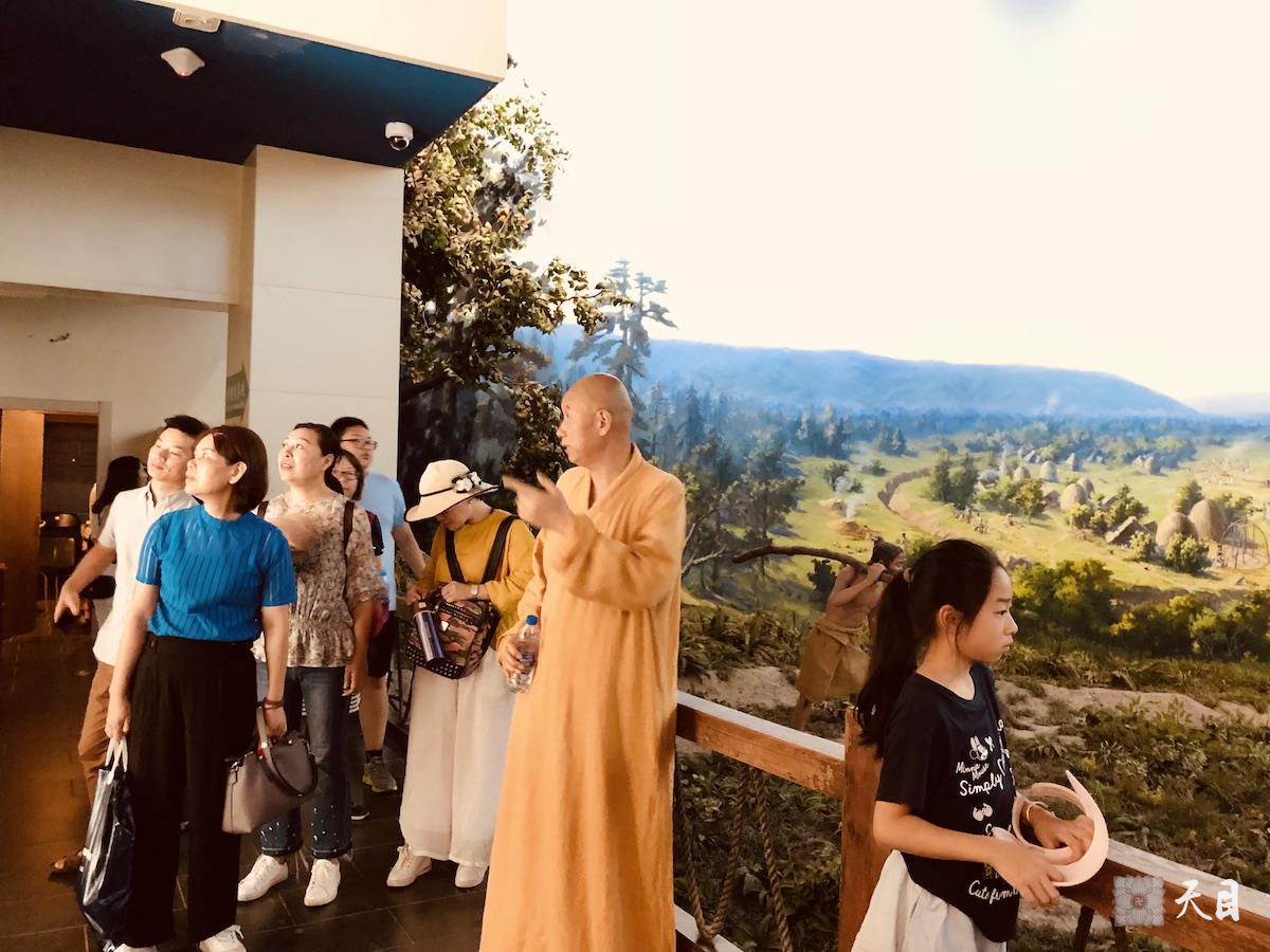 20180813圣观法师带领果实法师等弟子参观西安半坡博物馆3