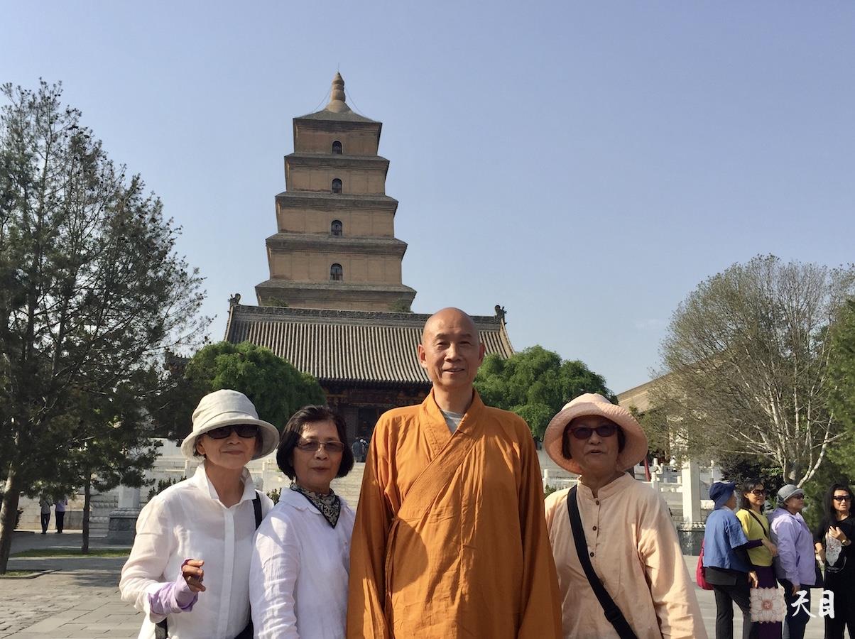 20180518圣观法师带领果实法师等弟子在西安法相宗祖庭大慈恩寺参学2