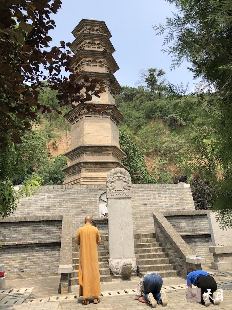 20180814圣观法师带领果实法师等弟子在西安华严宗祖庭华严寺参学6