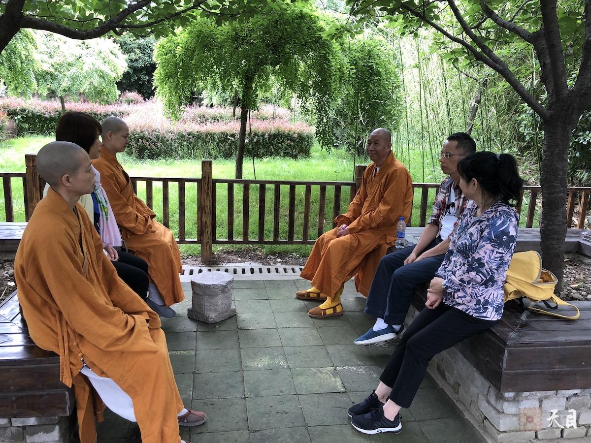 20180528圣观法师带领果实法师等弟子在西安净土宗祖庭香积寺参学1