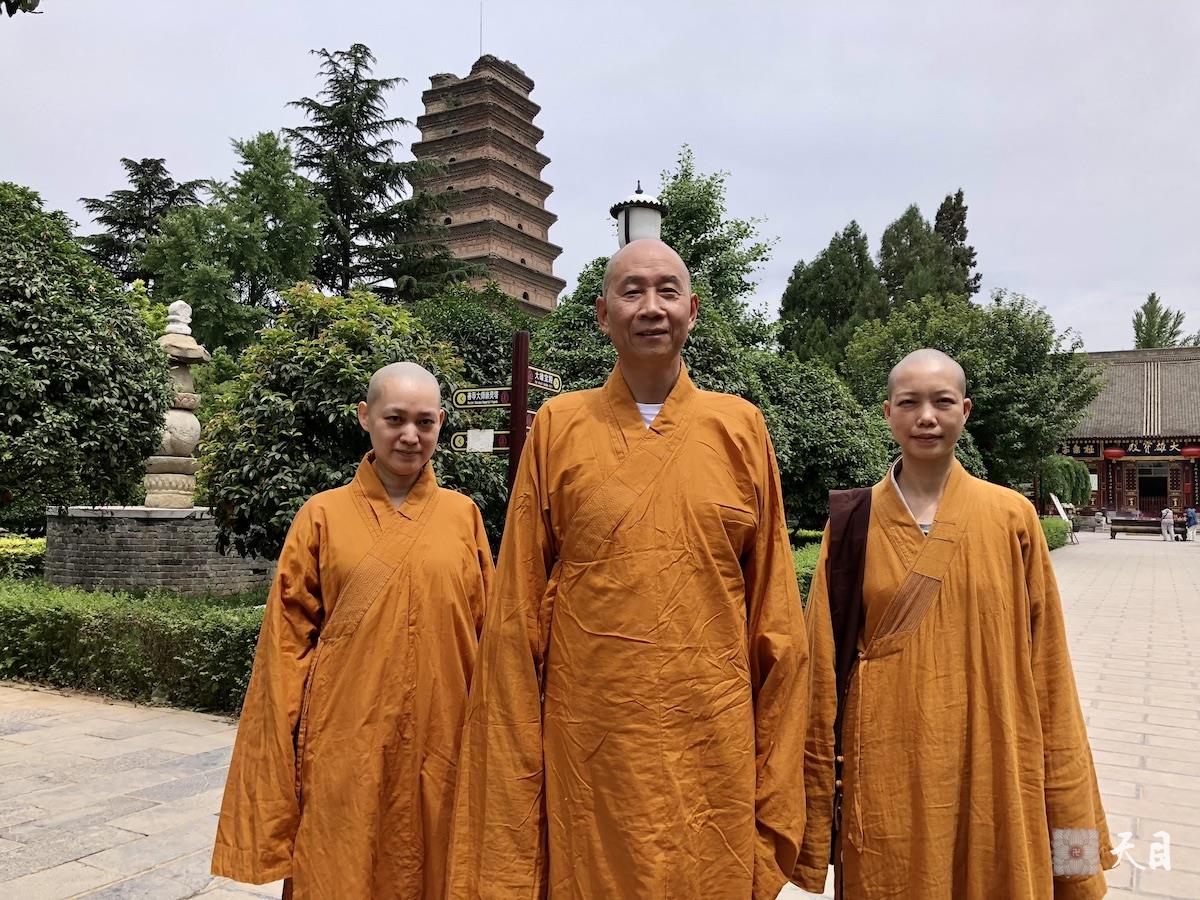 20180528圣观法师带领果实法师等弟子在西安净土宗祖庭香积寺参学2