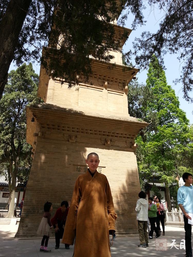 20130414果实法师带领常信常念居士夫妇在西安法相宗祖庭兴教寺参学
