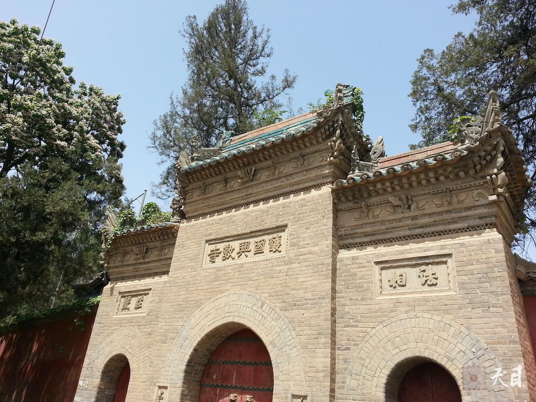 20130414果实法师带领常信常念居士夫妇在西安法相宗祖庭兴教寺参学