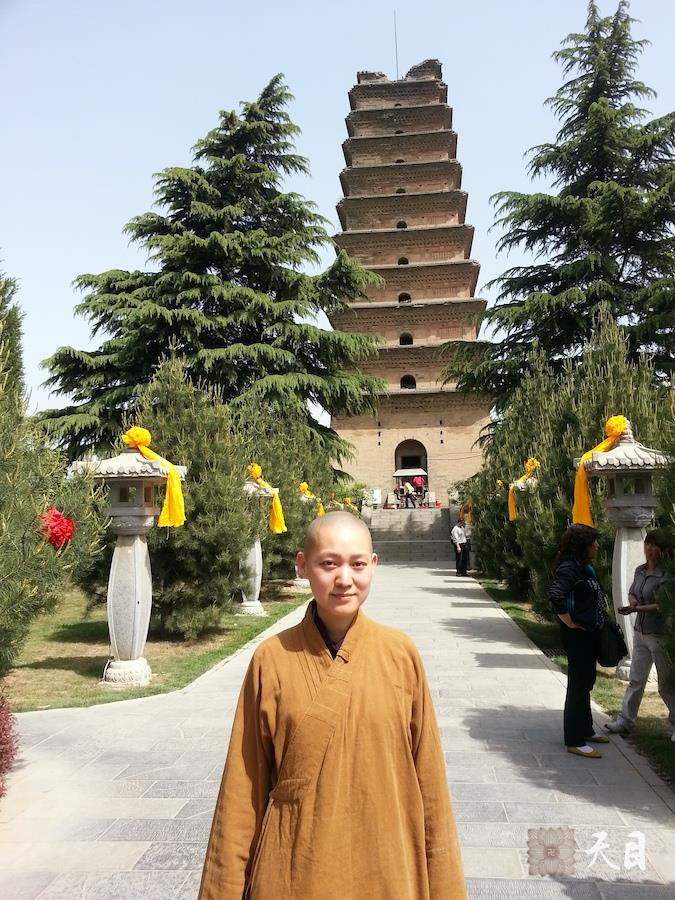 20130414果实法师带领常信常念居士夫妇在西安净土宗祖庭香积寺参学2
