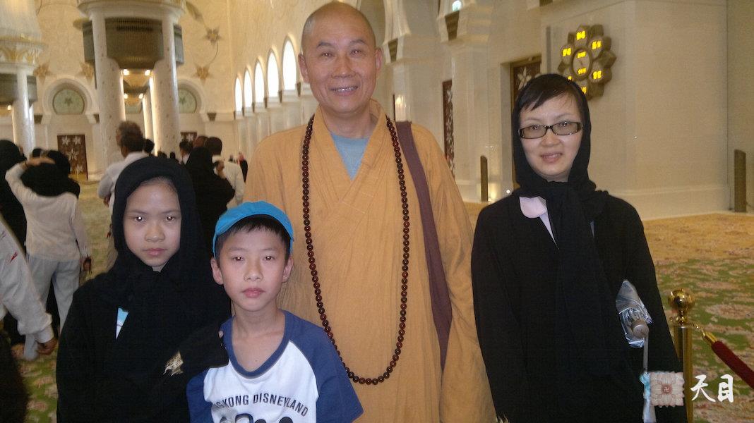 20121002圣观法师应心敬果贞心平大安居士合家供养同游迪拜在扎耶德阿布扎比大清真寺4