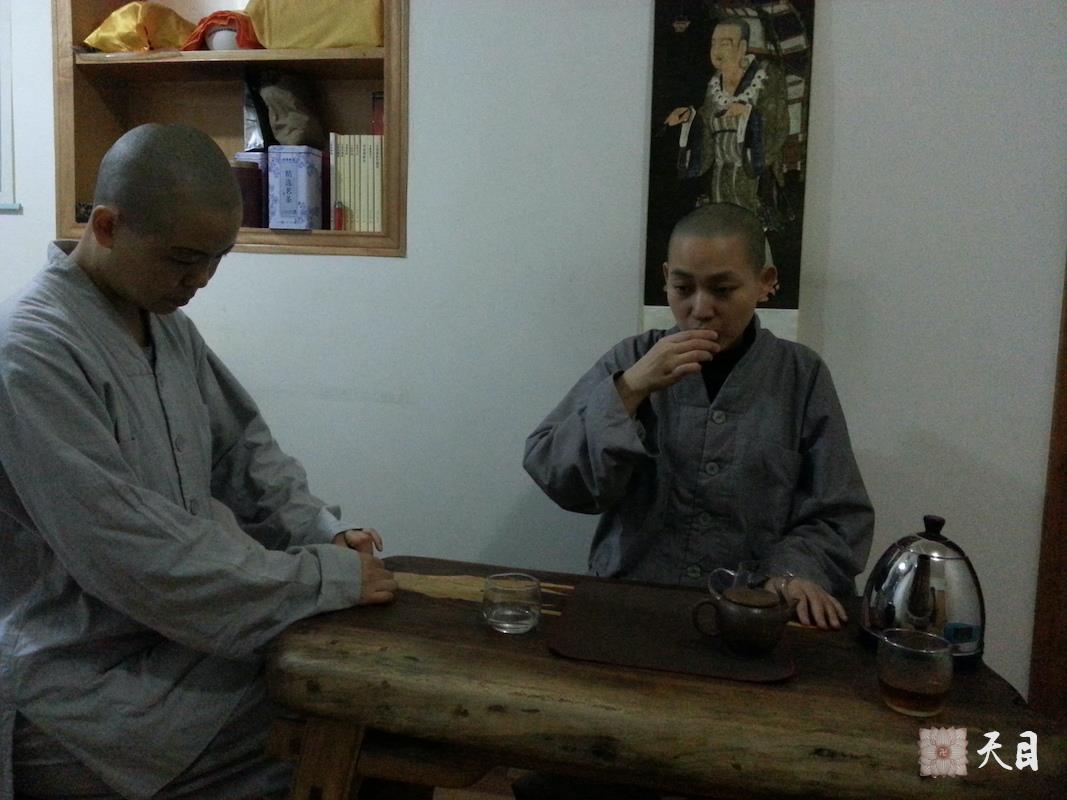 20130127果实法师和常智法师常一法师相聚在西安佛堂