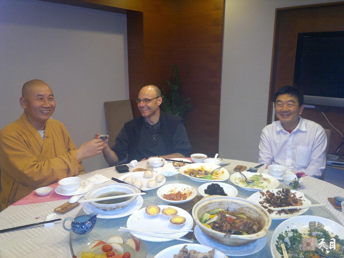 20110309圣观法师在广州应信力建的礼请在其帽峰山会所开示并介绍包德宝与信力建认识