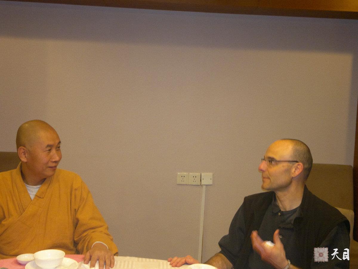 20110309圣观法师在广州应信力建的礼请在其帽峰山会所开示并介绍包德宝与信力建认识