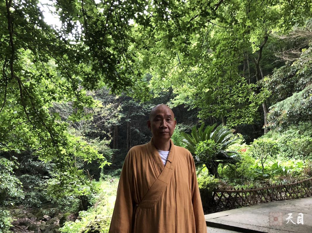 20180702圣观法师带领果实法师等弟子游览温州雁荡山3