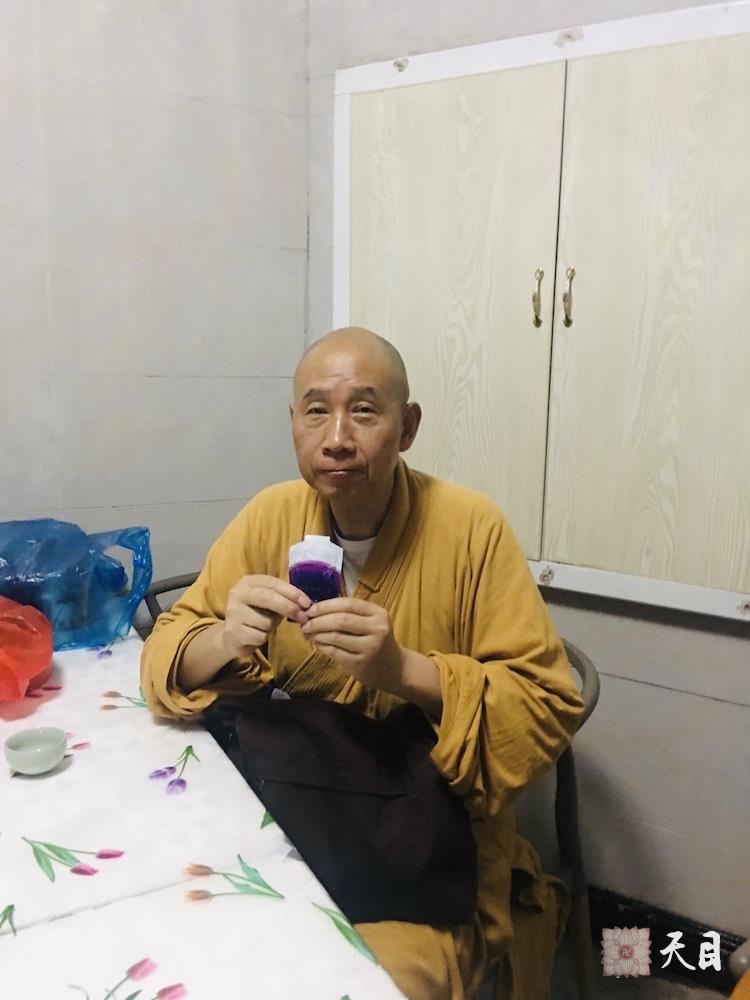 20180702圣观法师带领果实法师等弟子游览温州雁荡山3