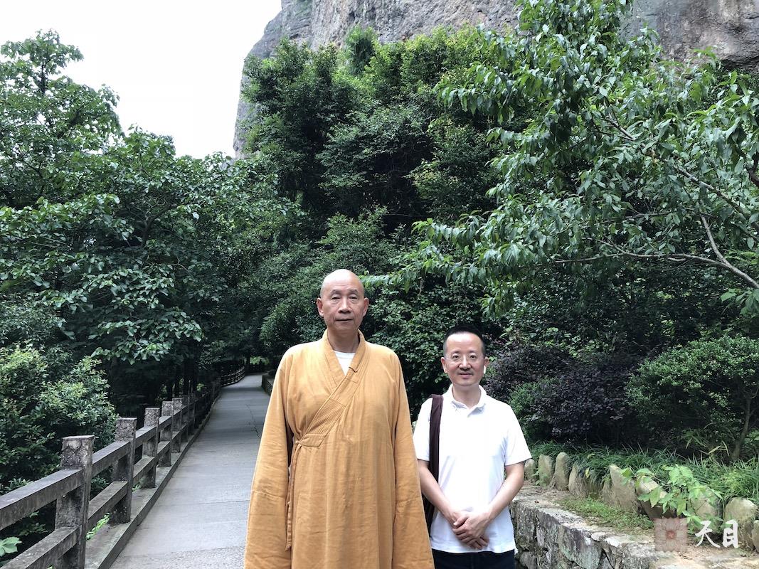 20180702圣观法师带领果实法师等弟子游览温州雁荡山1