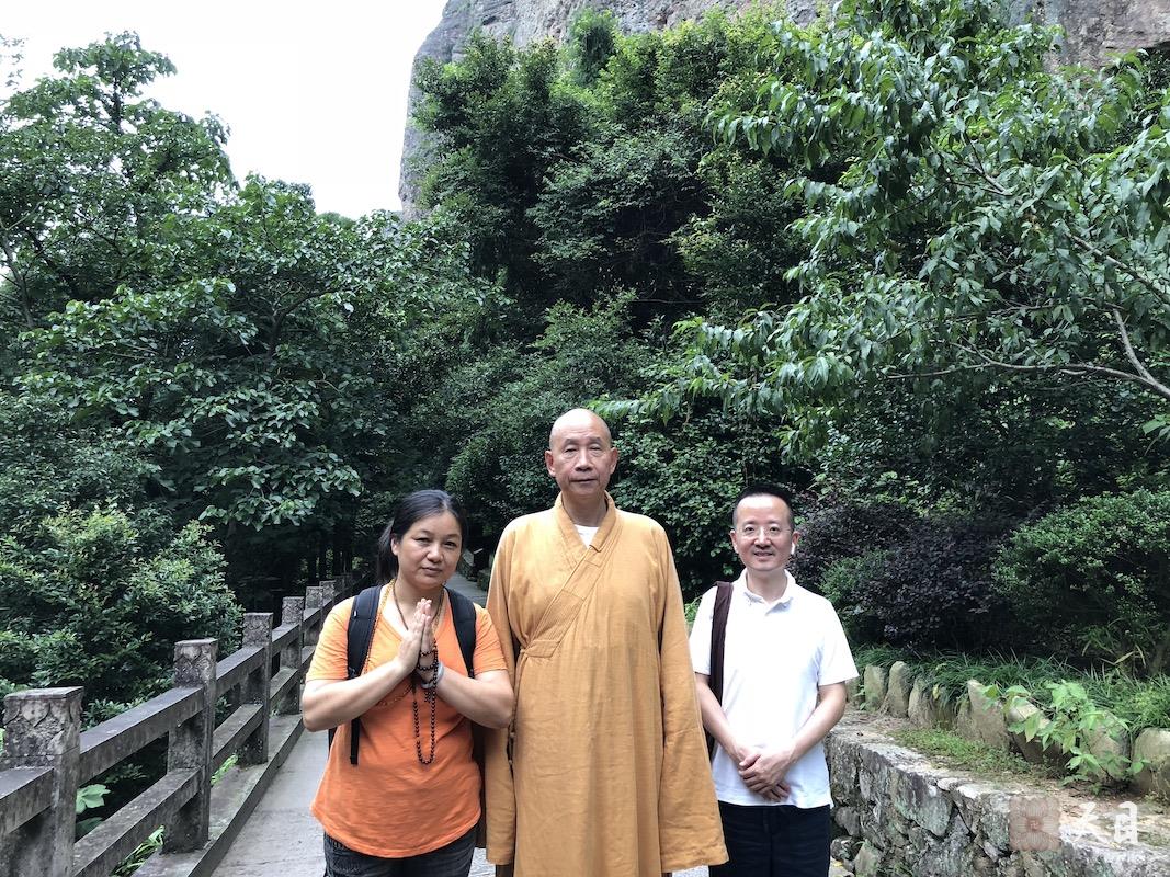 20180702圣观法师带领果实法师等弟子游览温州雁荡山1