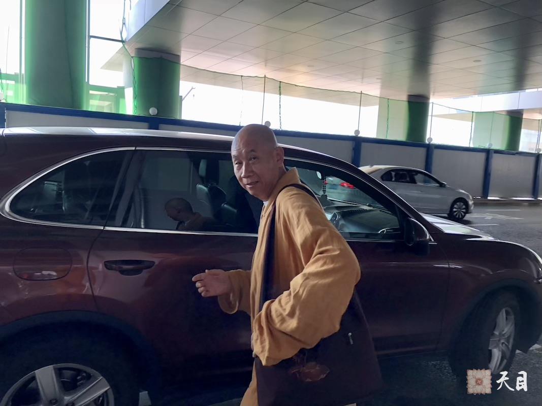 20180627圣观法师阔别四年首次乘坐飞机（东航MU2392航班）从西安飞往温州