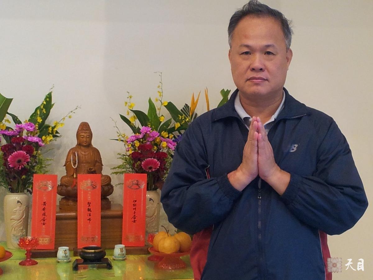 20180825果实法师在台湾佛教弘誓学院向昭慧法师告假临行前到大殿礼佛遥想感恩——20141012昭慧法师统理的佛教弘誓学院全体比丘尼在性广法师主持下给恩师圣观法师举行祈福法会金柯菩萨引领果芳居士参加
