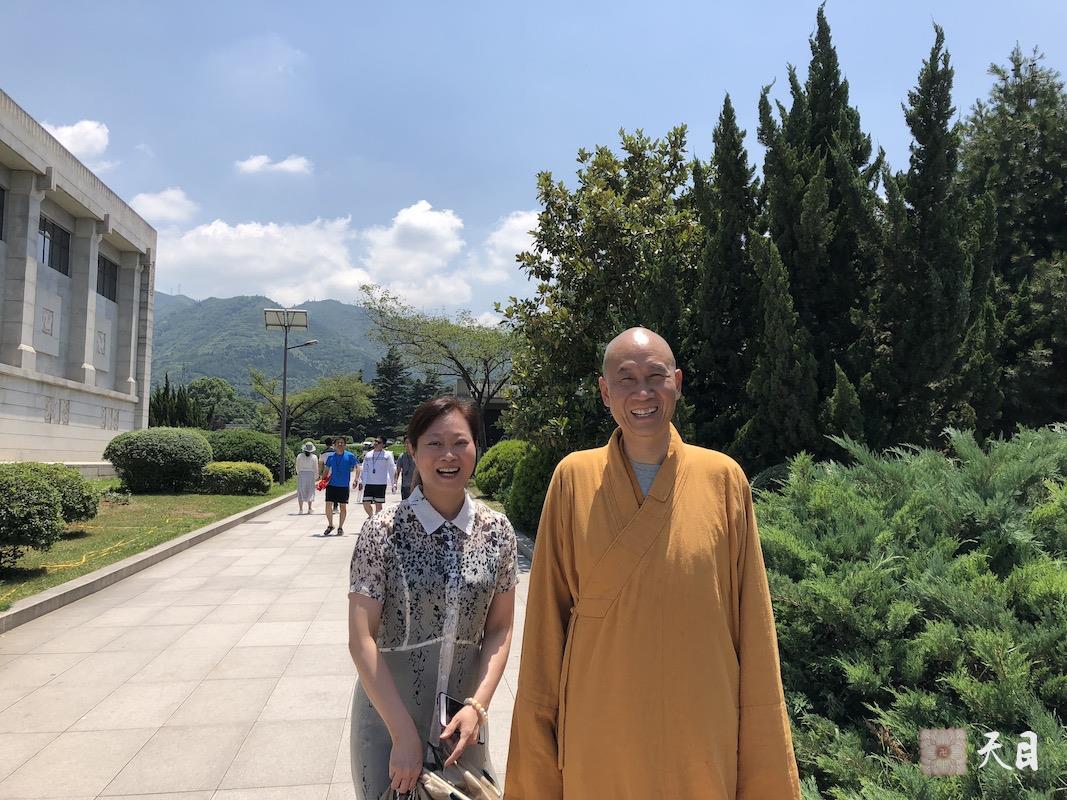 20180609圣观法师在西安带领果实法师等弟子参观秦始皇兵马俑博物馆9